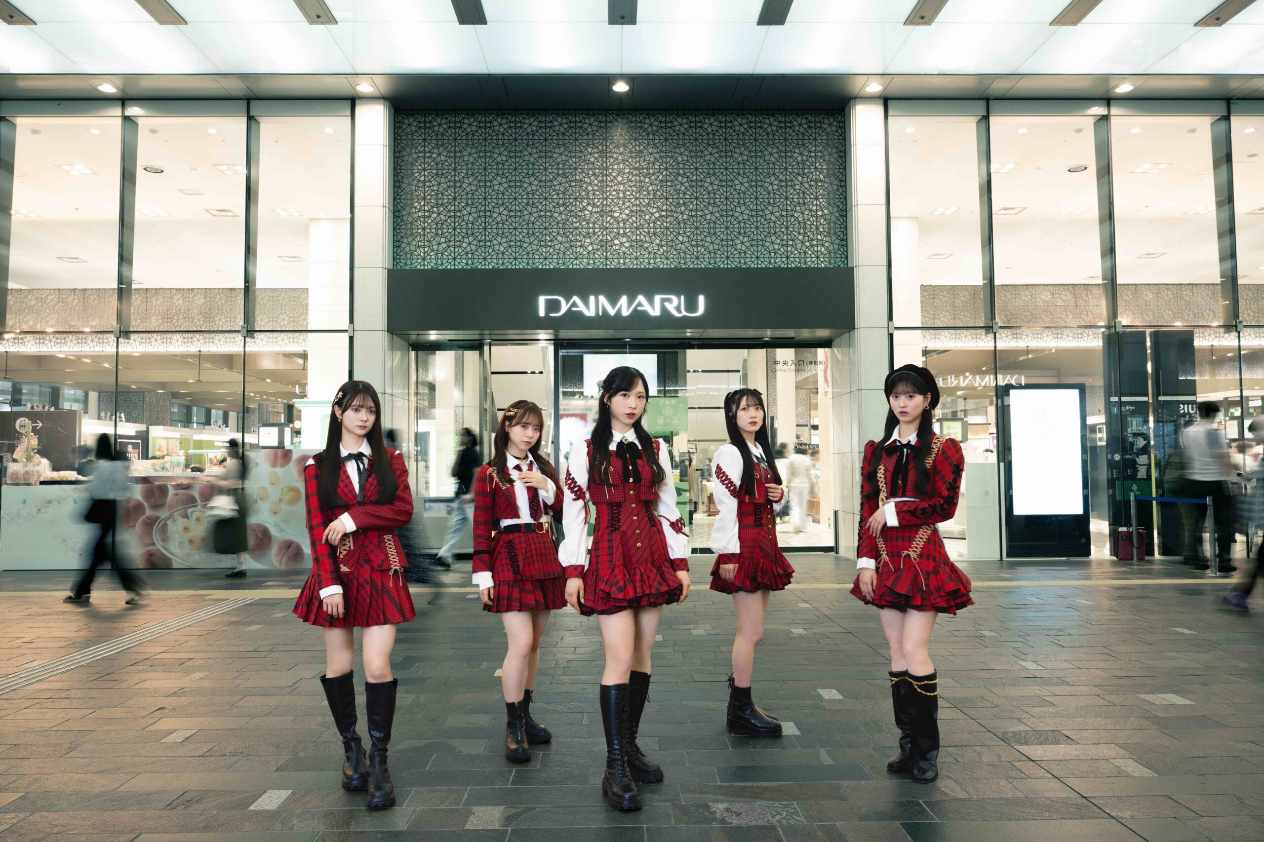 結成20周年のAKB48が「大衣装展」を開催！大丸東京店で10月17日から